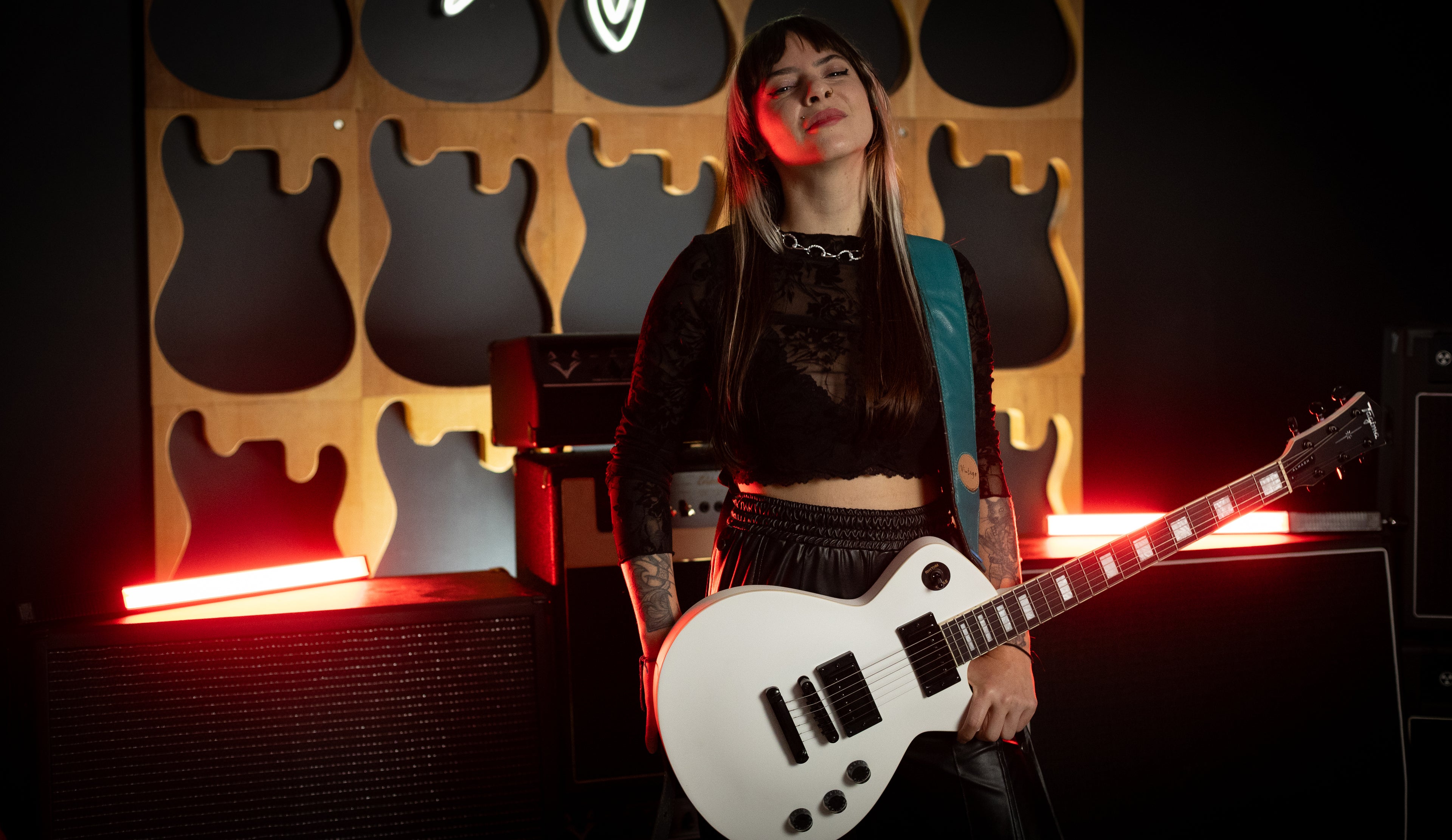 GUITARRA ELÉCTRICA | ALMACH WHS