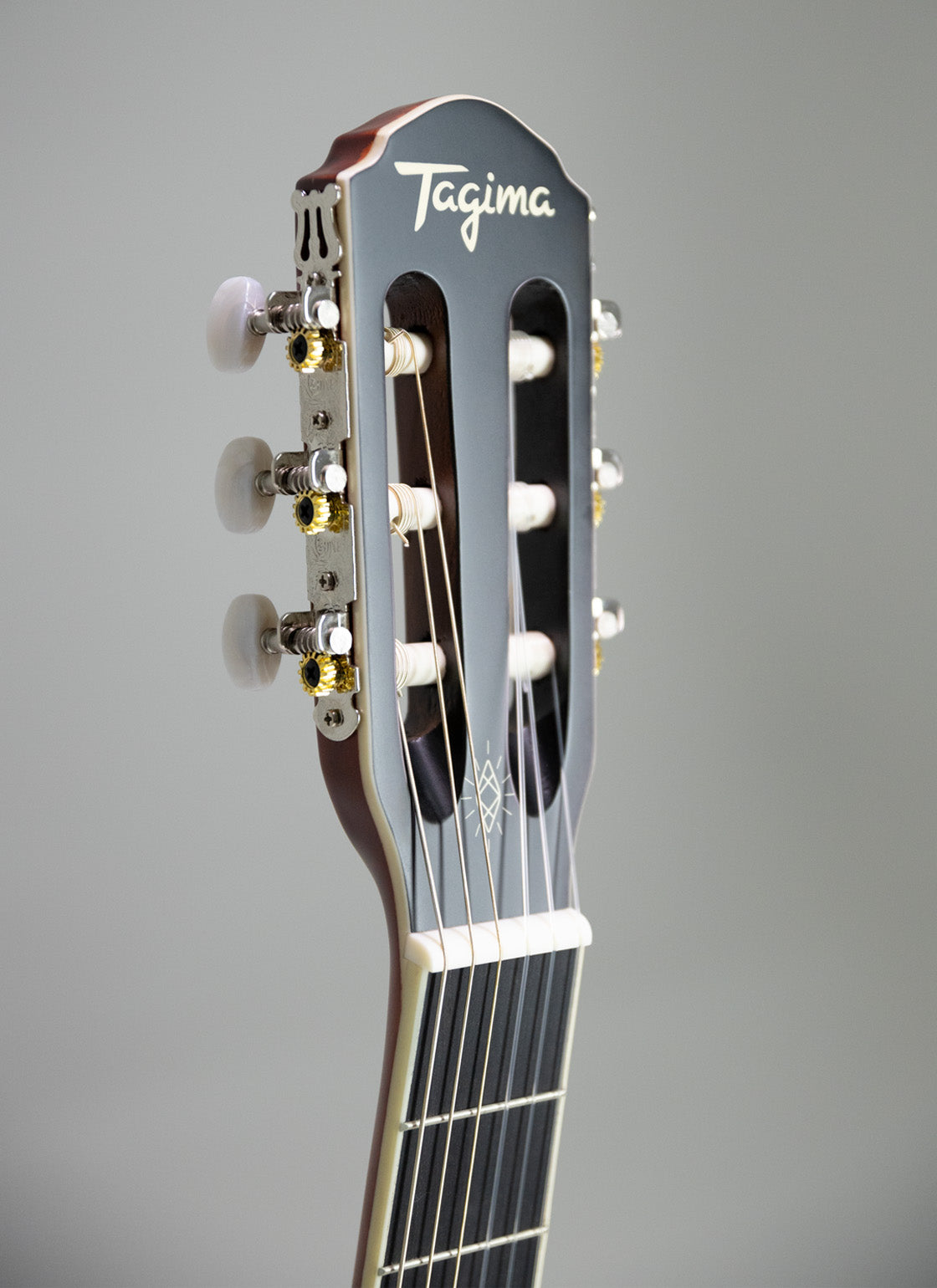 GUITARRA ELECTROACÚSTICA SLIM NYLON SERIE LATAM | CARTAGENA BKS