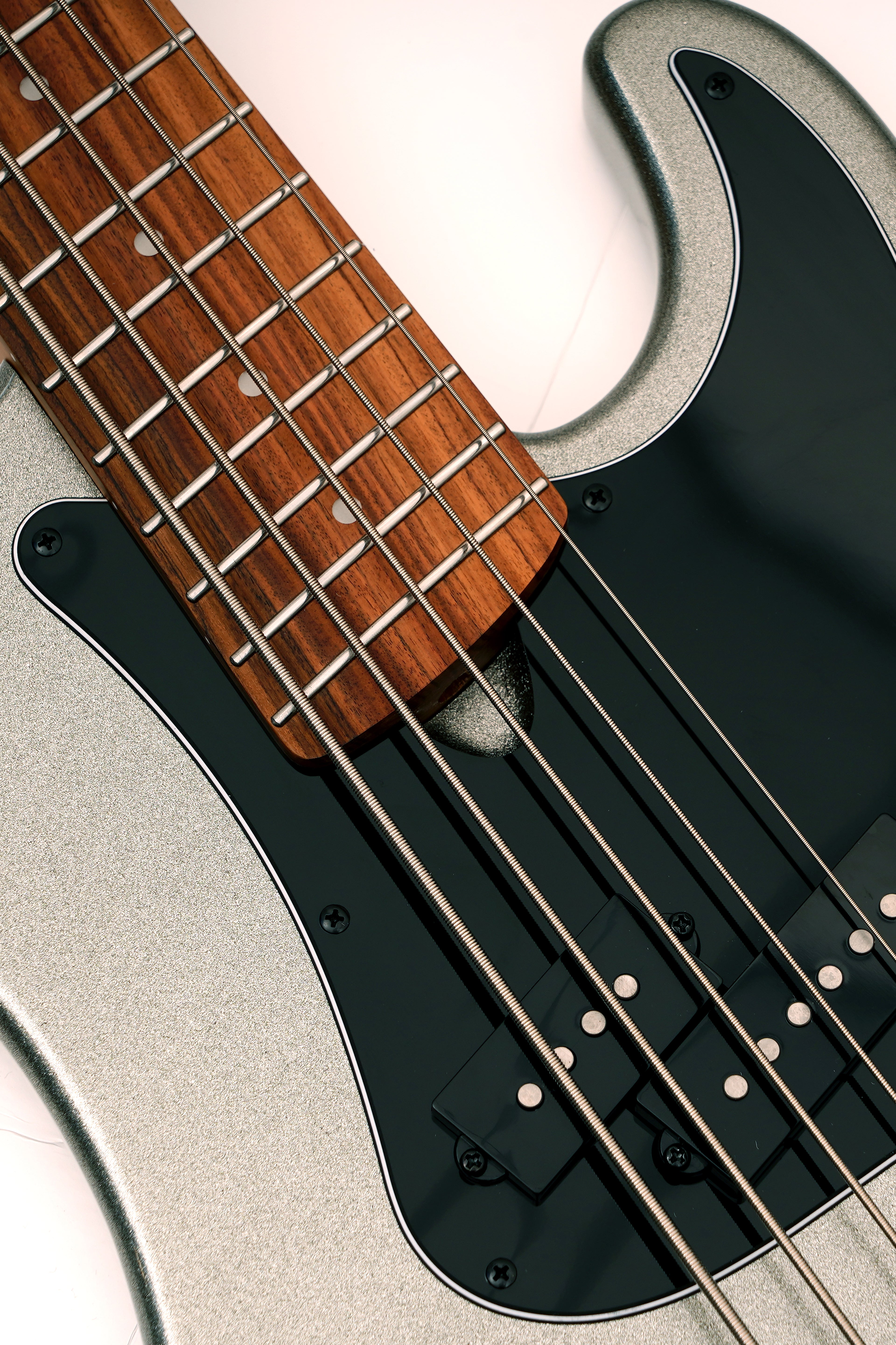 TAGIMA | BAJO PREDATOR-5-MDSV-DF-TT